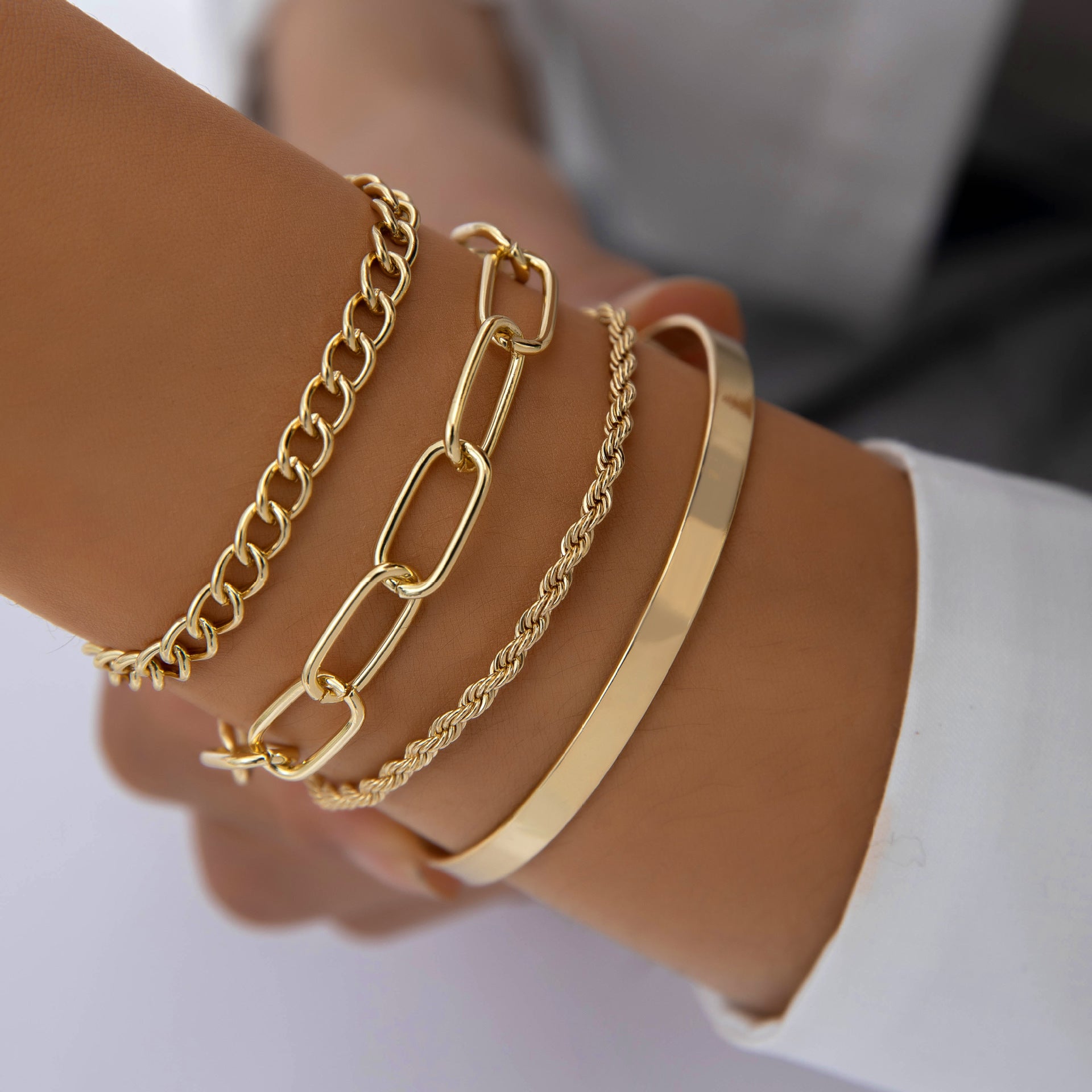 Exaggerated and Minimalist Gold Thick Chain Bracelet Set of Four Pieces