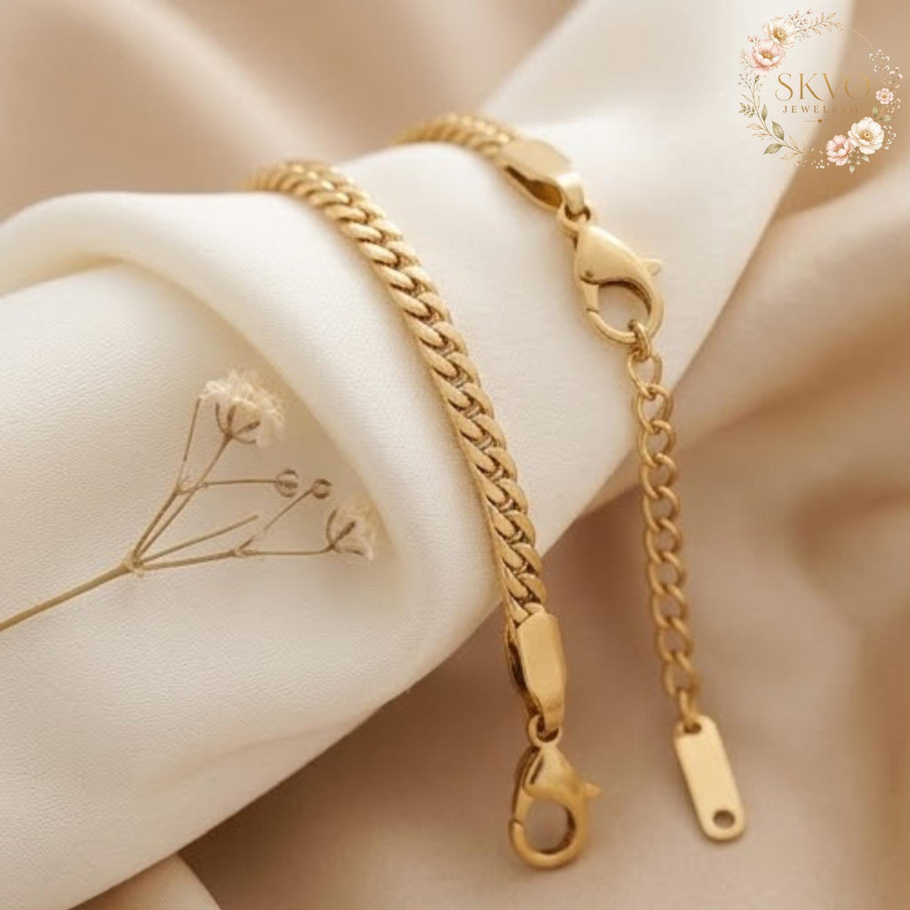 Gold Chain Bracelet, Minimalist Jewelry, Adjustable Gold Jewelry, Gift for Her, Elegant Accessory, Boho Style, Everyday Wear