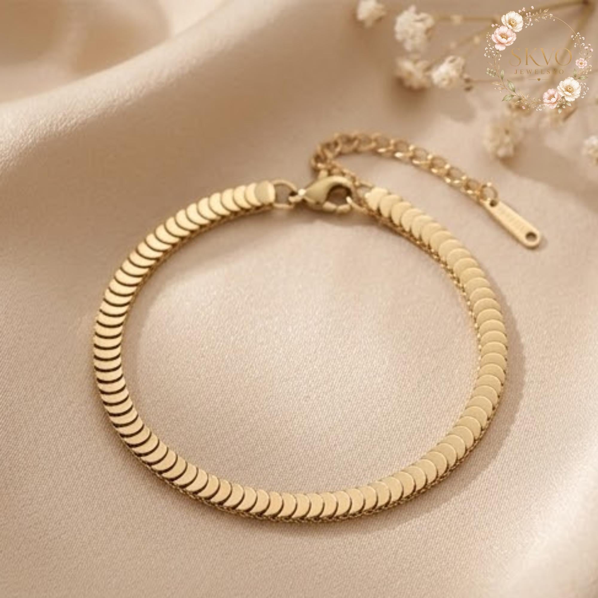 Gold Chain Bracelet, Minimalist Jewelry for Women, Elegant Gift for Her, Fine Gold Tone Accessory, Boho Style, Casual or Formal Wear