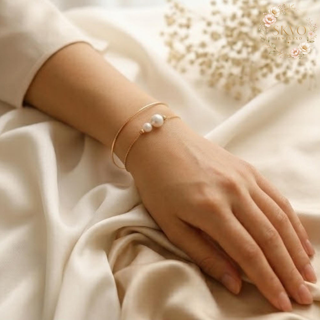 Pearl and Gold Chain Bracelet, Elegant Minimalist Jewelry, Dainty Wedding or Anniversary Gift for Her, Fine Jewelry, Bridal Accessory