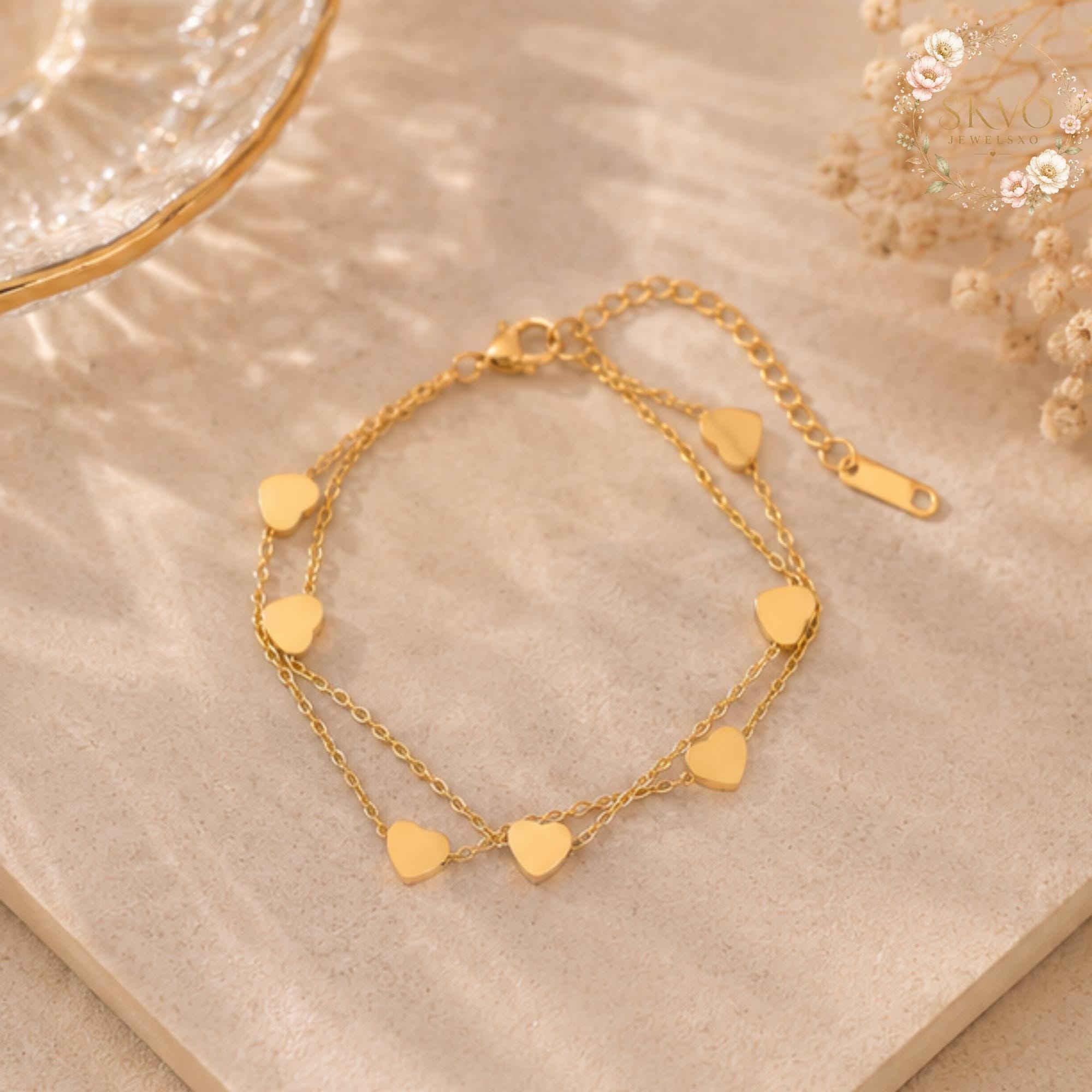 Gold Heart Charm Bracelet, Dainty Gold Jewelry, Adjustable Chain, Gift for Her, Romantic Pendant, Minimalist Jewelry, Everyday Accessory