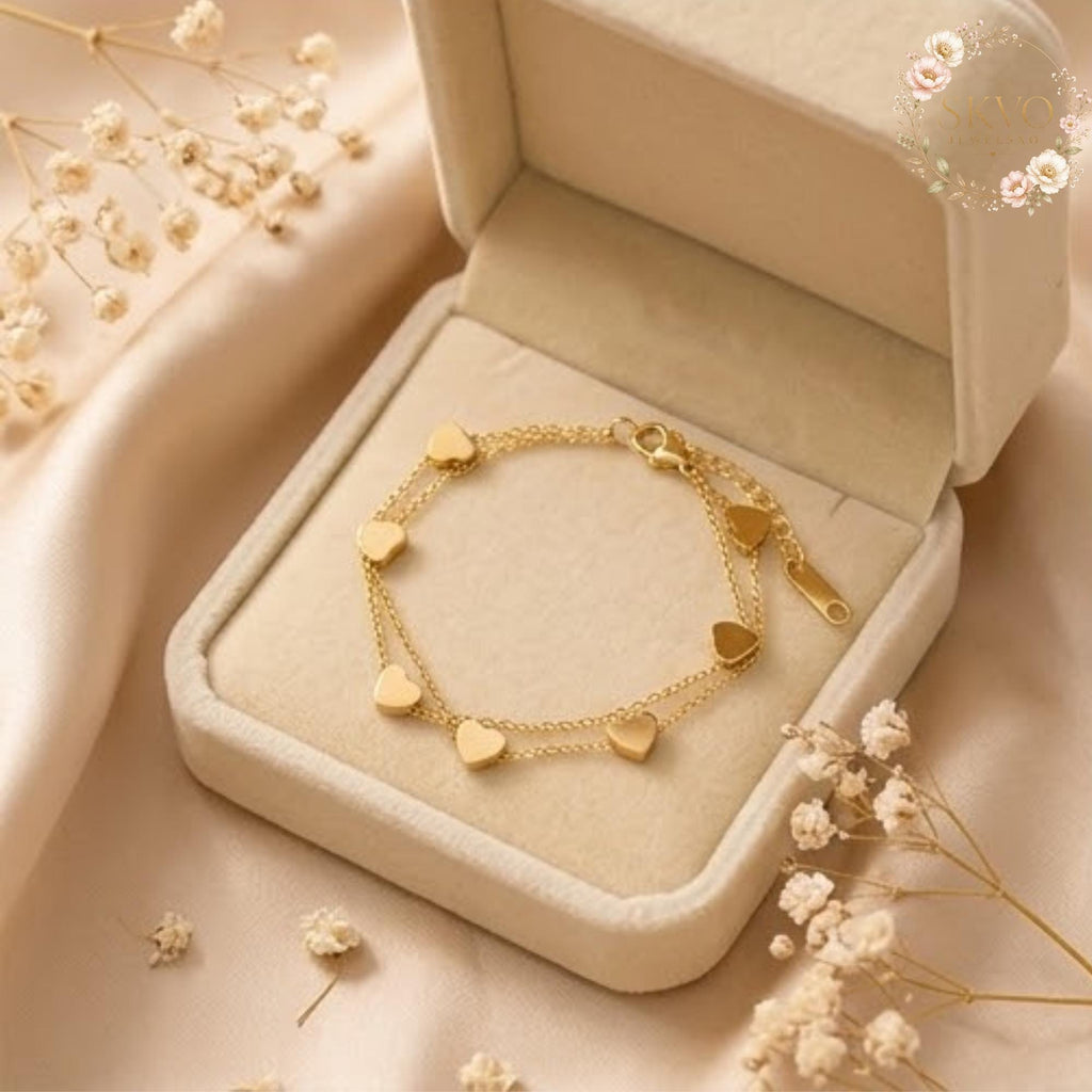 Gold Heart Charm Bracelet, Dainty Gold Jewelry, Adjustable Chain, Gift for Her, Romantic Pendant, Minimalist Jewelry, Everyday Accessory