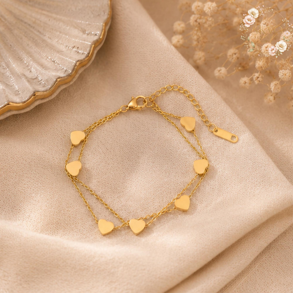 Gold Heart Charm Bracelet, Dainty Gold Jewelry, Adjustable Chain, Gift for Her, Romantic Pendant, Minimalist Jewelry, Everyday Accessory