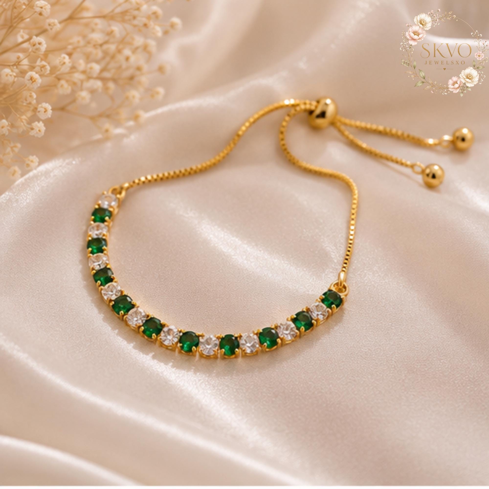 Emerald and Gold Beaded Adjustable Bracelet, Elegant Green Stone Jewelry, Gift for Her, Bridal Accessory, Layered Summer Bracelet