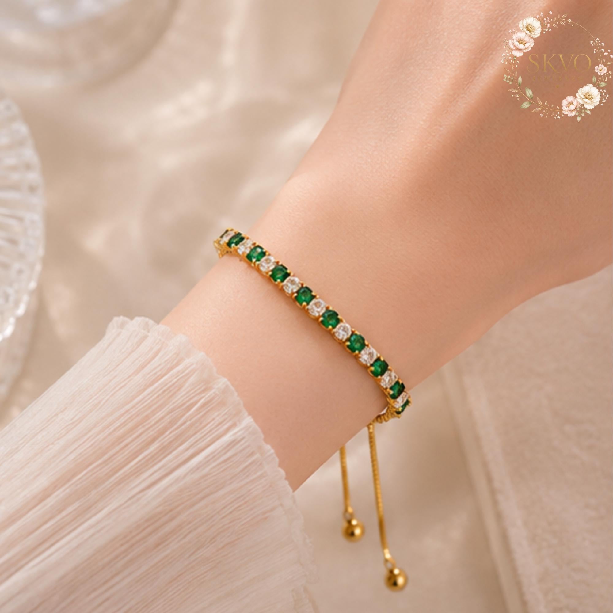 Emerald and Gold Beaded Adjustable Bracelet, Elegant Green Stone Jewelry, Gift for Her, Bridal Accessory, Layered Summer Bracelet