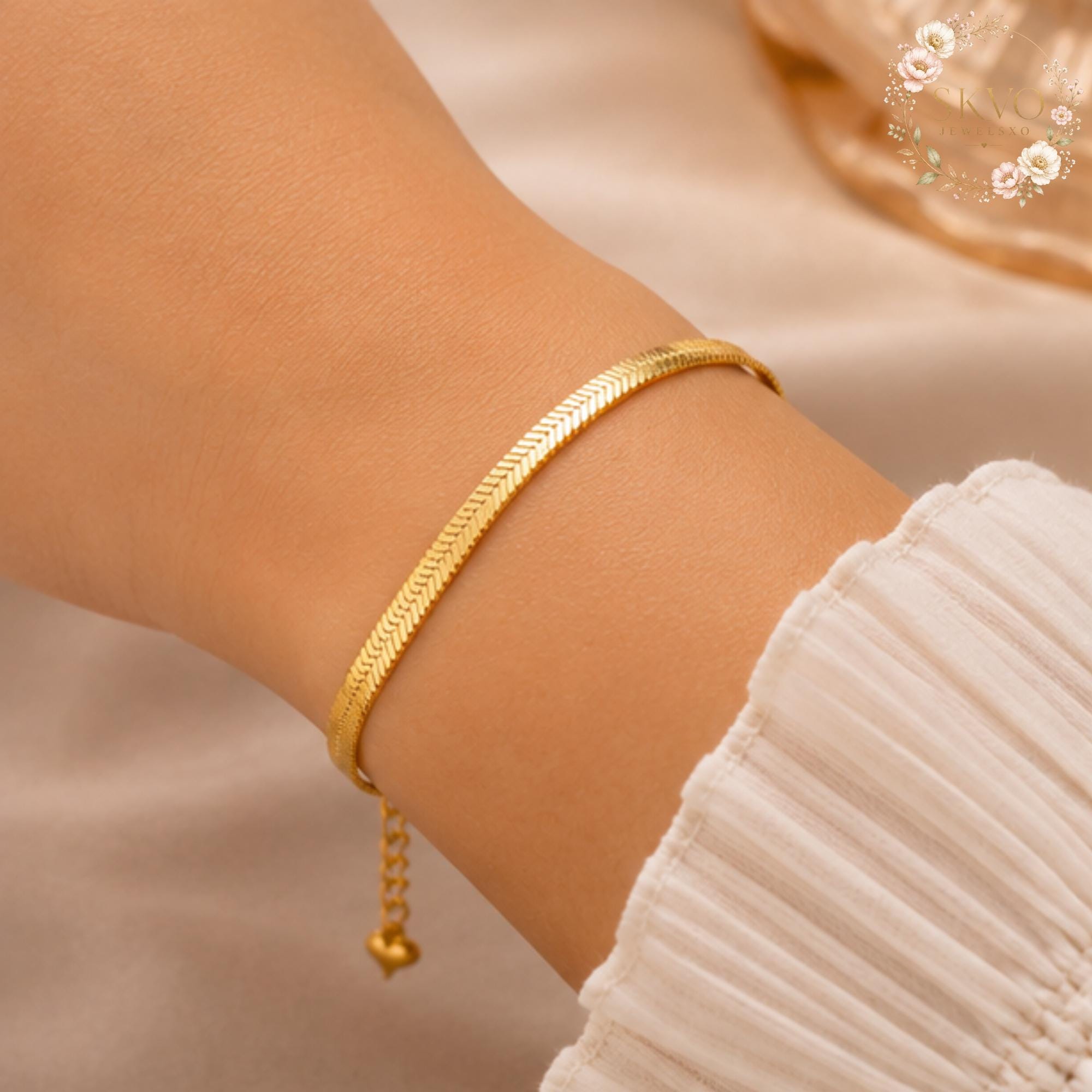 Womens Dainty Gold Bracelet | 18K Gold Plated | Minimalist Waterproof Jewelry