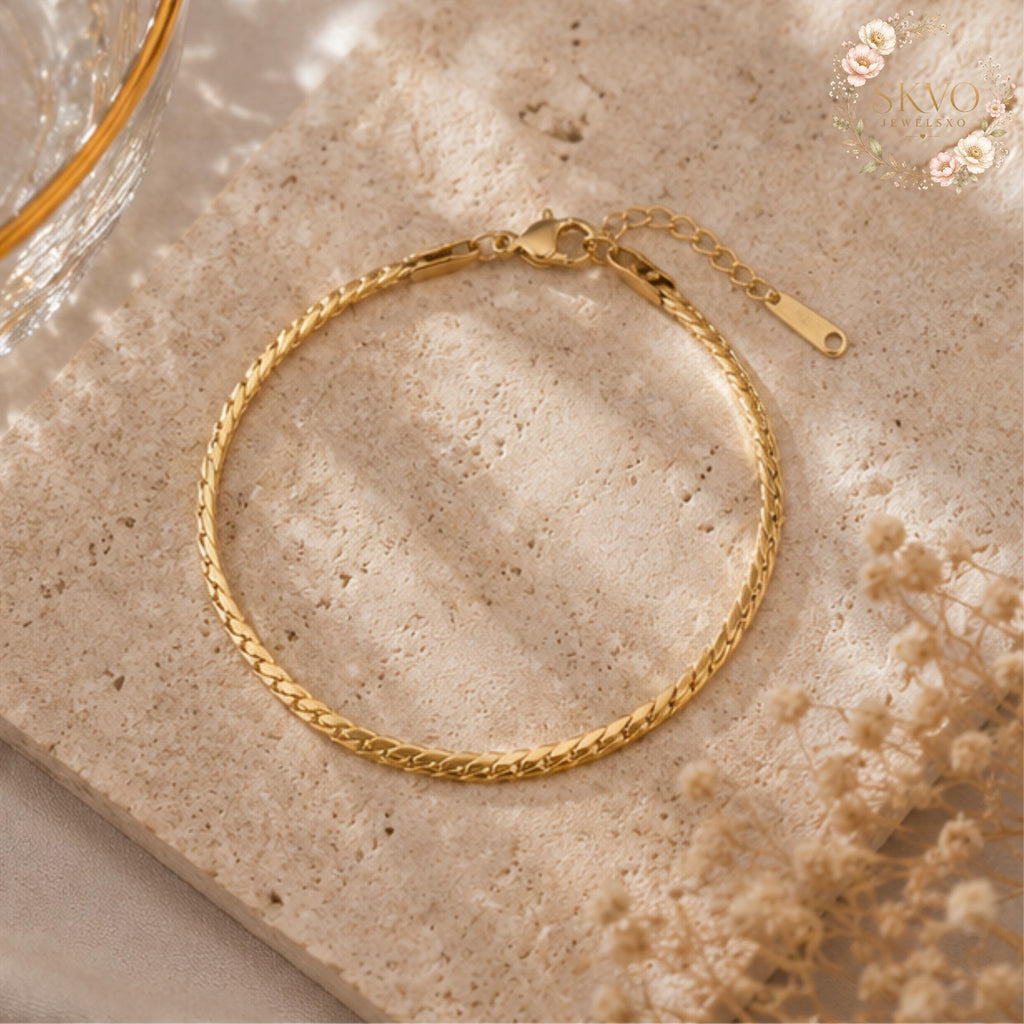 Gold Chain Bracelet, Minimalist Jewelry, Adjustable Gold Jewelry, Gift for Her, Elegant Accessory, Boho Style, Everyday Wear