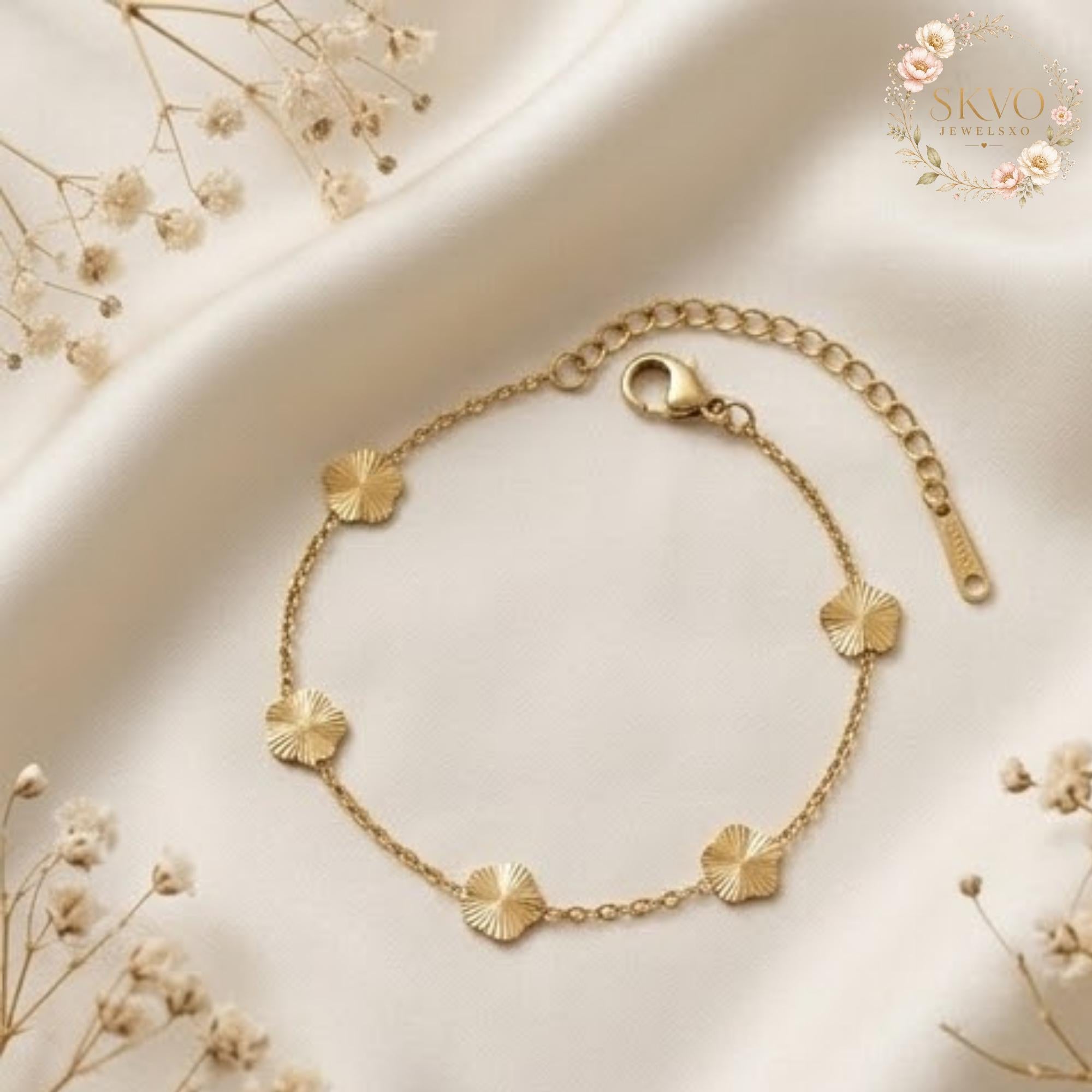 Gold Lucky Clover Charm Anklet, Boho Jewelry, Adjustable Chain Anklet for Women, Summer Accessory, Gift for Her