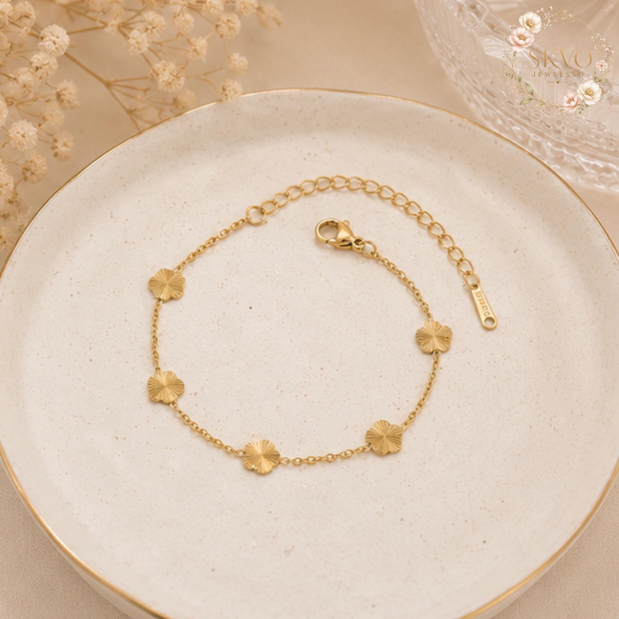 Gold Lucky Clover Charm Anklet, Boho Jewelry, Adjustable Chain Anklet for Women, Summer Accessory, Gift for Her