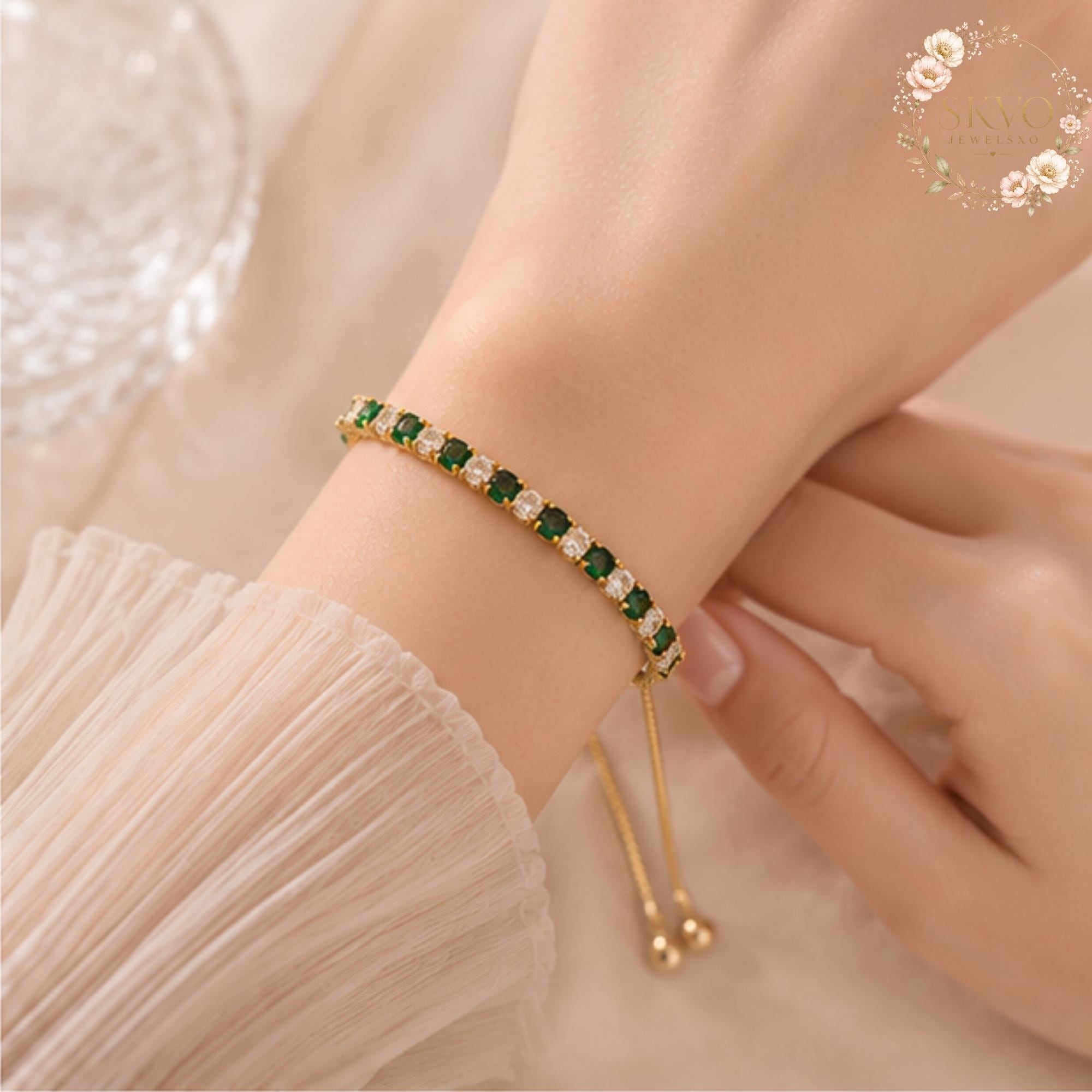 Emerald and Gold Beaded Adjustable Bracelet, Elegant Green Stone Jewelry, Gift for Her, Bridal Accessory, Layered Summer Bracelet