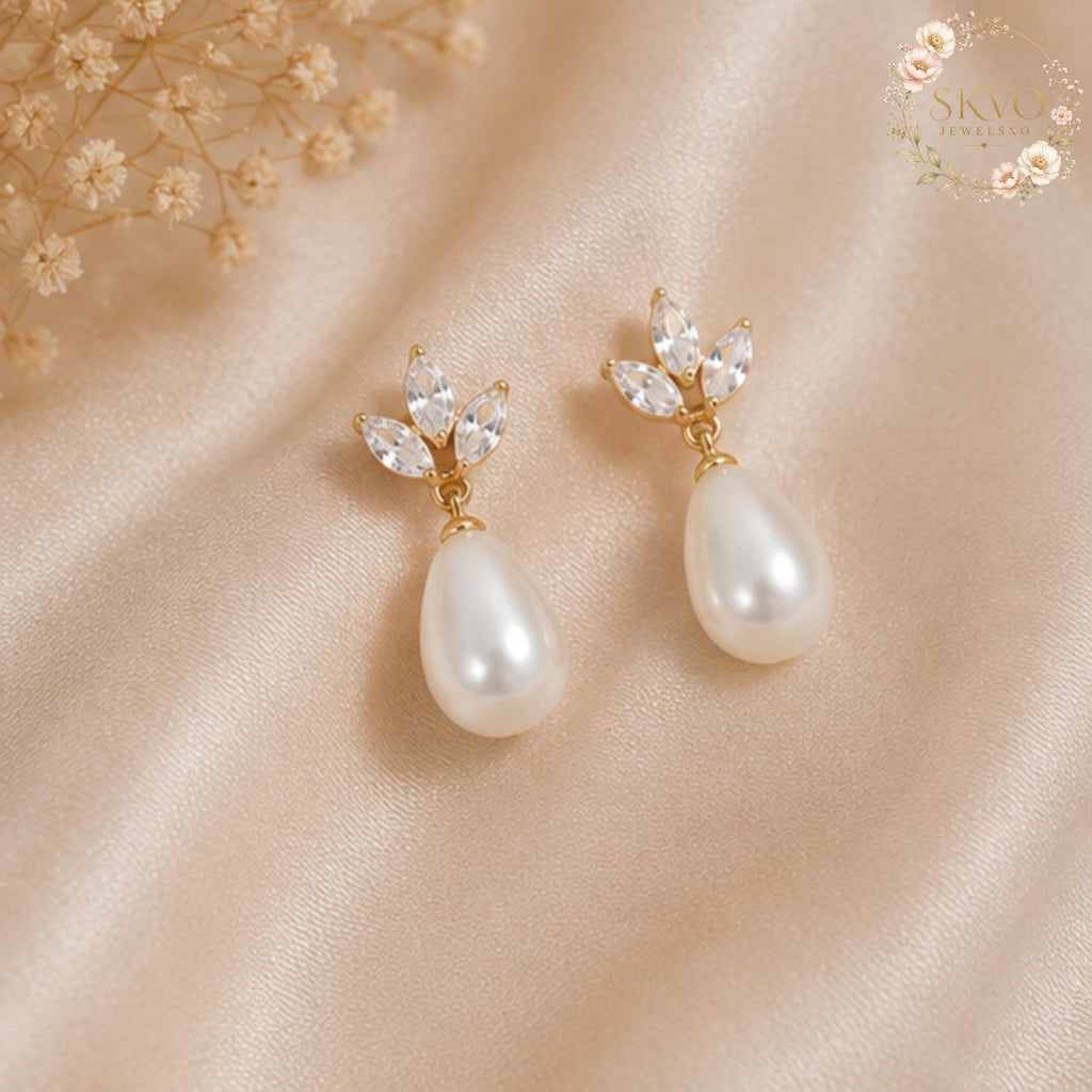 Pearl Drop Earrings, Gold Pearl Earrings, Bridal Pearl Earrings, Dainty Wedding Earrings, Elegant Gift for Her